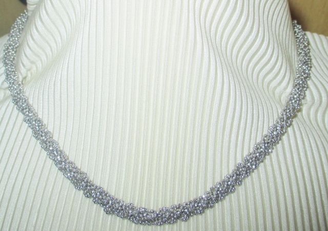 xxM1102M 18k-750 white gold necklace Takst-evaluation N. Kr 27 000